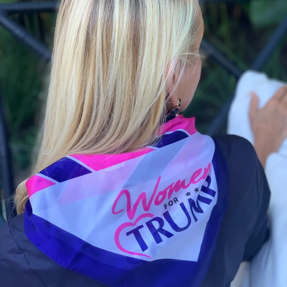 Women’s scarf 90x90 cm Trump blue and pink‎